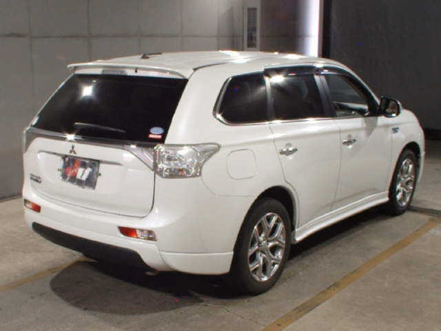 MITSUBISHI OUTLANDER PHEV 2013