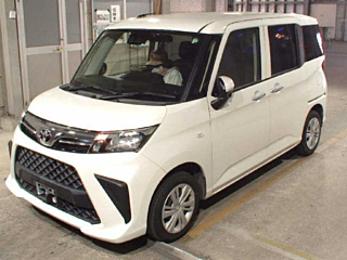 TOYOTA ROOMY 2022