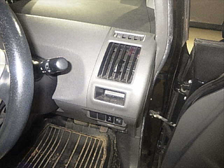 TOYOTA PRIUS ALPHA 2012