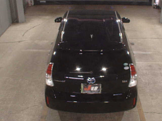 TOYOTA PRIUS ALPHA 2017