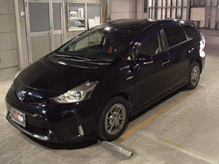 TOYOTA PRIUS ALPHA 2017