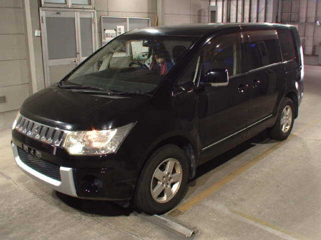 MITSUBISHI DELICA D5 2012