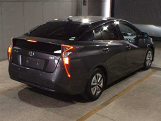 TOYOTA PRIUS 2016