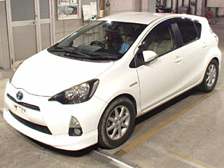 TOYOTA AQUA 2013