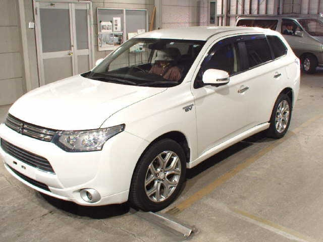 MITSUBISHI OUTLANDER PHEV 2014