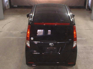 TOYOTA ROOMY 2022