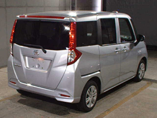 TOYOTA ROOMY 2022