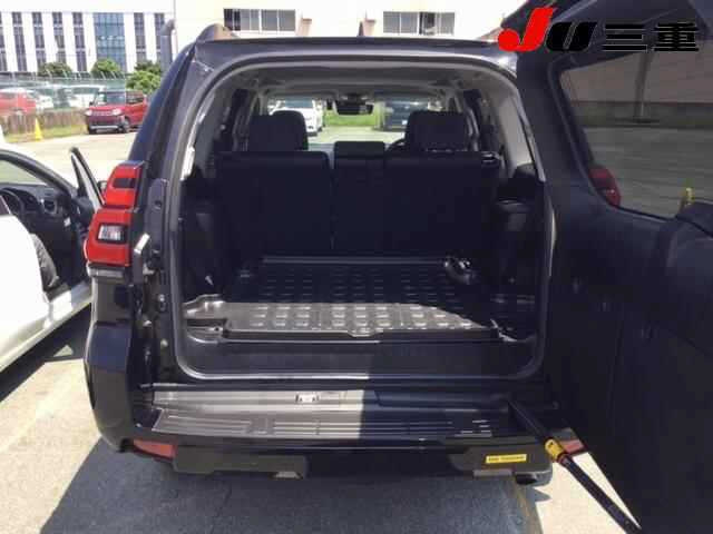 TOYOTA LAND CRUISER PRADO 2018