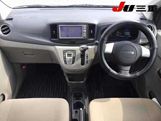 DAIHATSU MIRA E S 2011