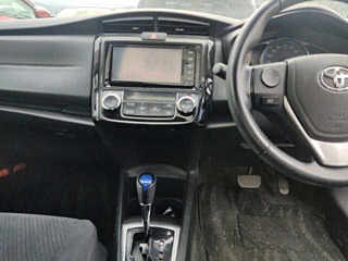 TOYOTA COROLLA AXIO 2015
