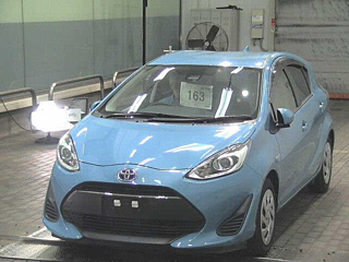 TOYOTA AQUA 2018