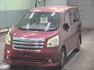 TOYOTA NOAH 2008