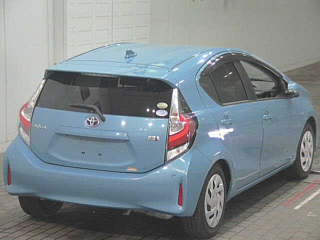 TOYOTA AQUA 2018