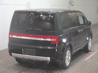 MITSUBISHI DELICA D5 2010