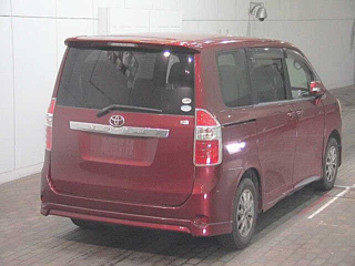 TOYOTA NOAH 2008
