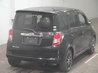 TOYOTA RACTIS 2010