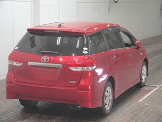 TOYOTA WISH 2010