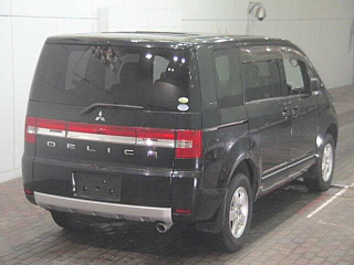 MITSUBISHI DELICA D5 2010