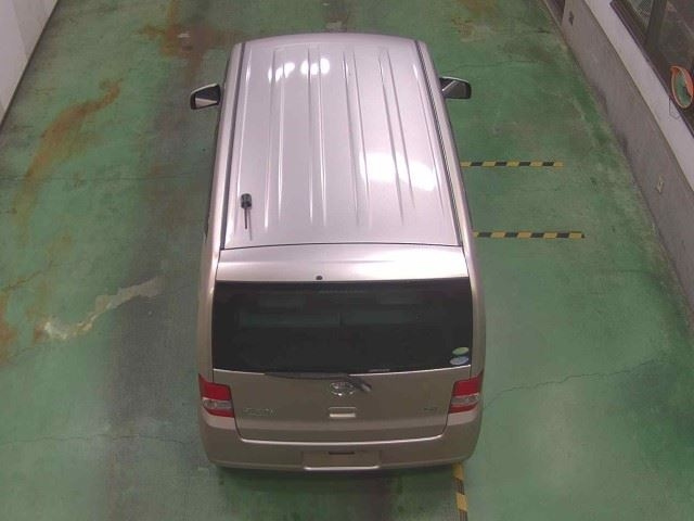 TOYOTA PIXIS SPACE 2012