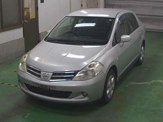 NISSAN TIIDA LATIO 2011