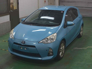 TOYOTA AQUA 2012