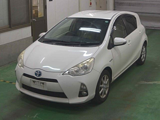 TOYOTA AQUA 2013