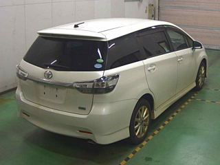 TOYOTA WISH 2012