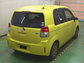 TOYOTA SPADE 2012