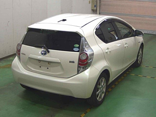 TOYOTA AQUA 2013