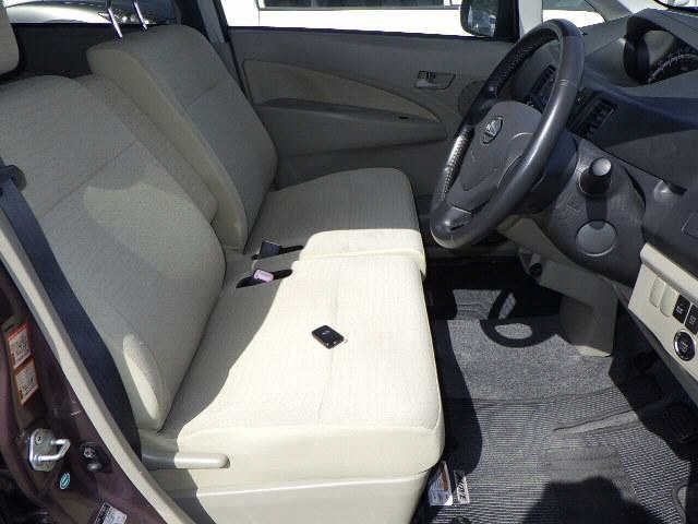 DAIHATSU MOVE 2011