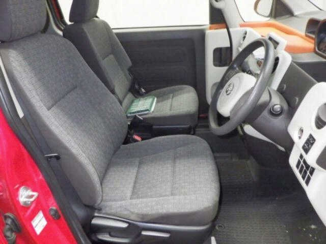 TOYOTA PORTE 2014