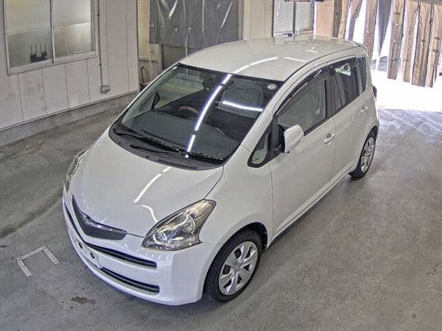 TOYOTA RACTIS 2010