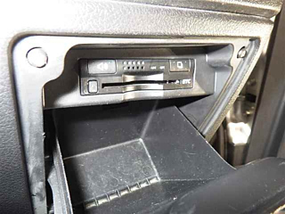TOYOTA VOXY 2010