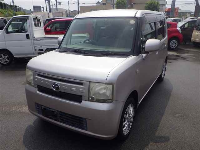 TOYOTA PIXIS SPACE 2012
