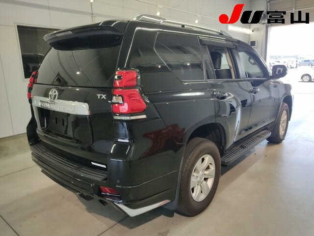 TOYOTA LAND CRUISER PRADO 2022