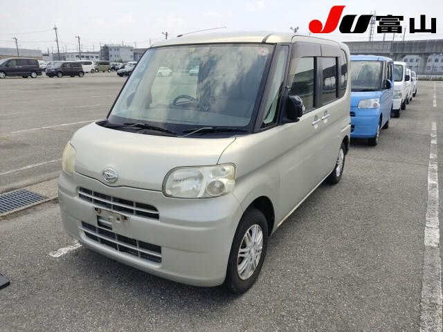 DAIHATSU TANTO 2010