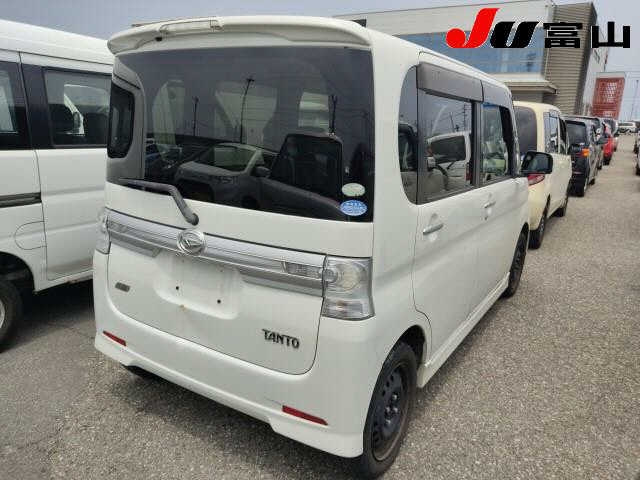 DAIHATSU TANTO 2012