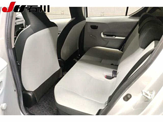 TOYOTA AQUA 2012