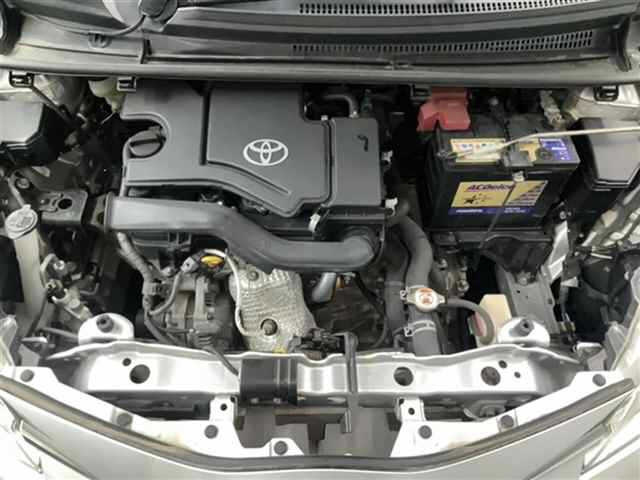 TOYOTA VITZ 2019