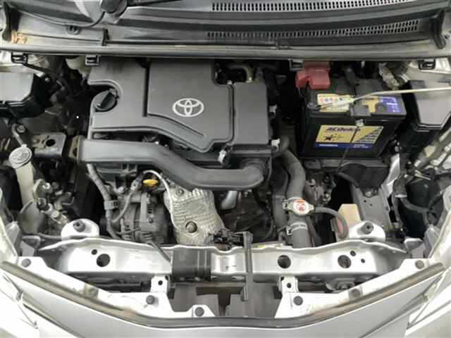 TOYOTA VITZ 2018