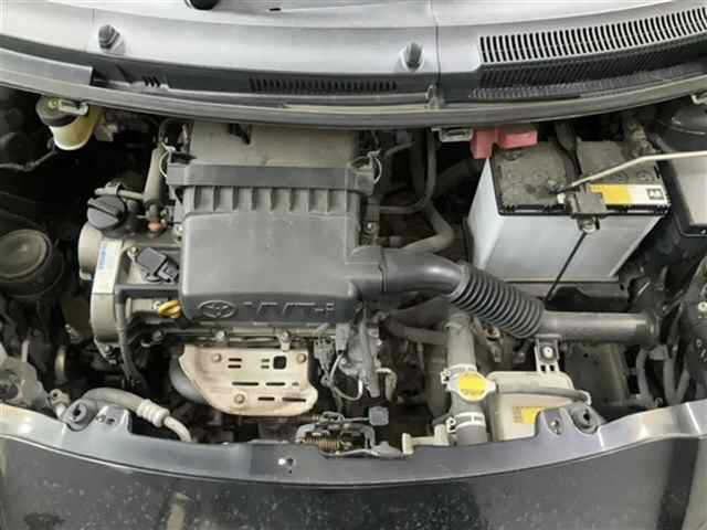 TOYOTA VITZ 2010