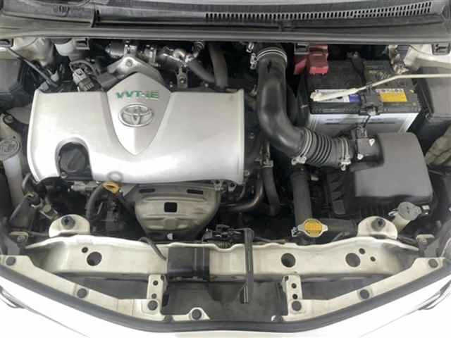 TOYOTA VITZ 2014