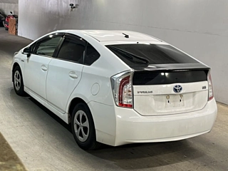 TOYOTA PRIUS 2015