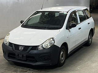 NISSAN AD 2017