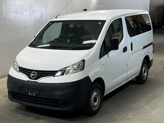 NISSAN NV200 2019