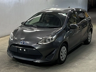 TOYOTA AQUA 2018
