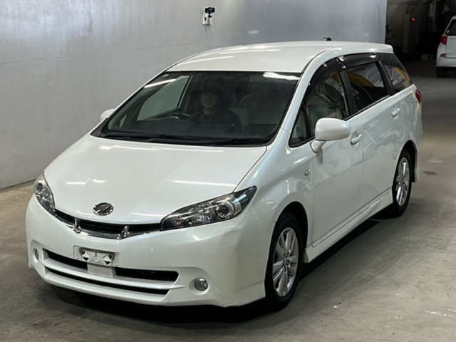 TOYOTA WISH 2009