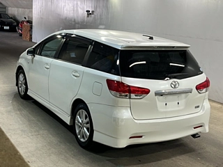 TOYOTA WISH 2009