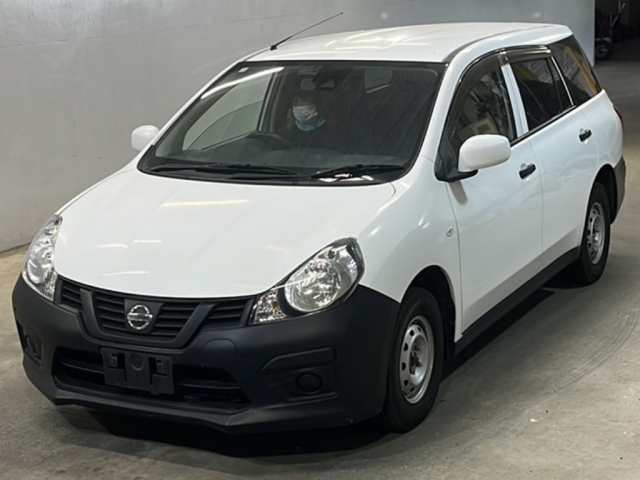 NISSAN AD 2020