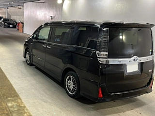 TOYOTA VOXY 2019